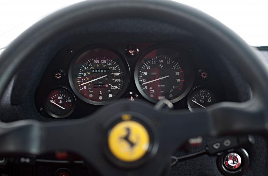  Ferrari F40 Red 1991 года  (фото 11 из 26)